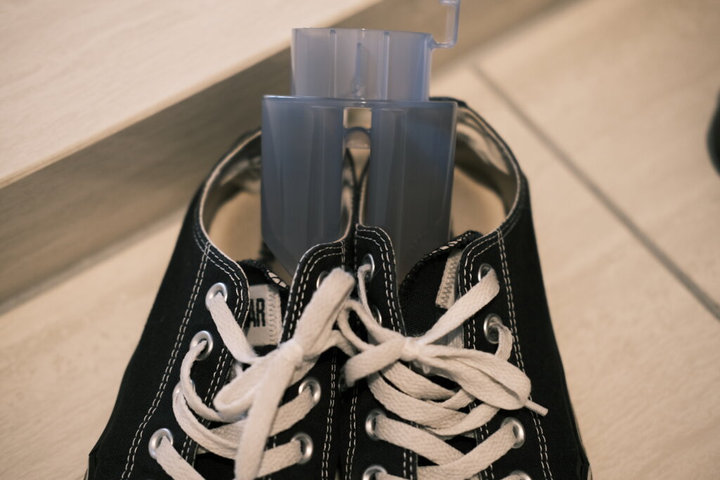アイリスオーヤマ　布団乾燥機　カラリエ　ツインノズル　靴
